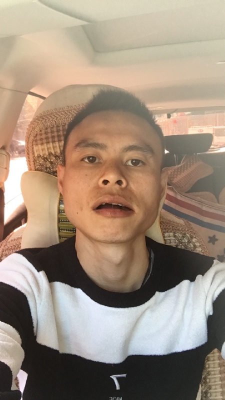 小何的第一张照片--永州父母相亲团